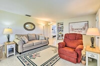 Building Photo - 896 S Venice Blvd