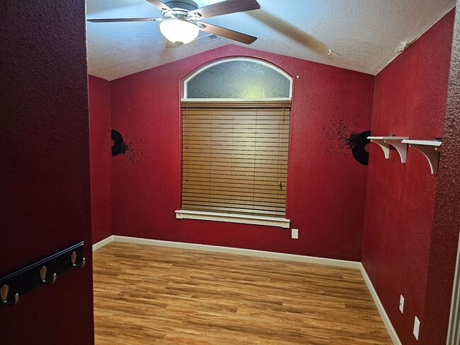 Building Photo - 978 SW Princeton Pl