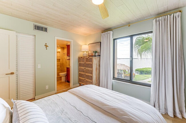 Building Photo - 6218 Palma Del Mar Blvd S