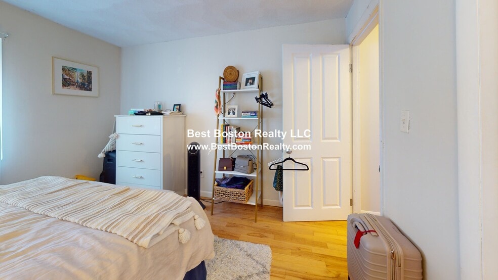 Building Photo - 84 Grant St