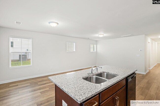 Building Photo - 441 Pepperbush Ln