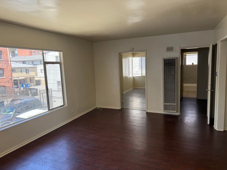 Primary Photo - 749 S Berendo St