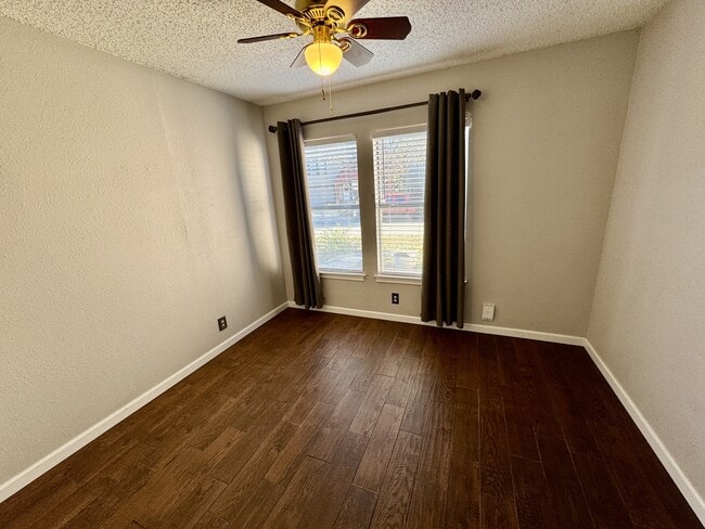 Building Photo - 7706 Sandia Bluff