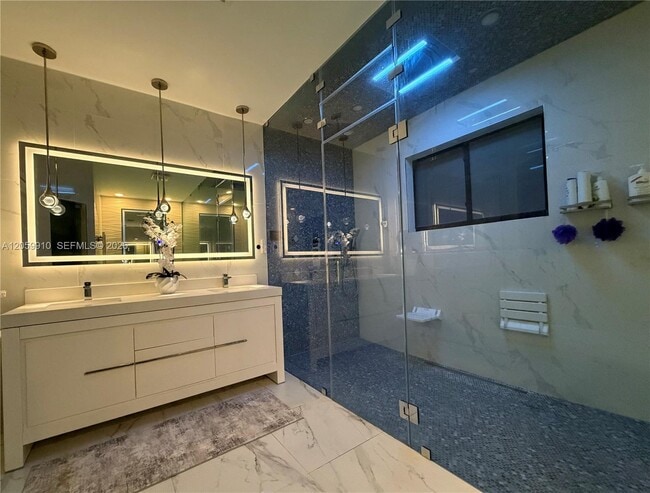 Building Photo - 13661 SW 160th Ct