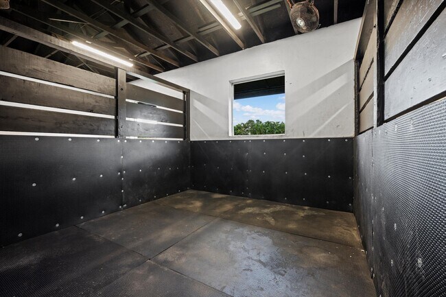 Building Photo - 2904 Appaloosa Trail