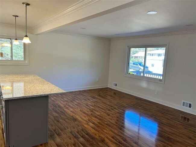 Building Photo - 4642 Elmherst Dr