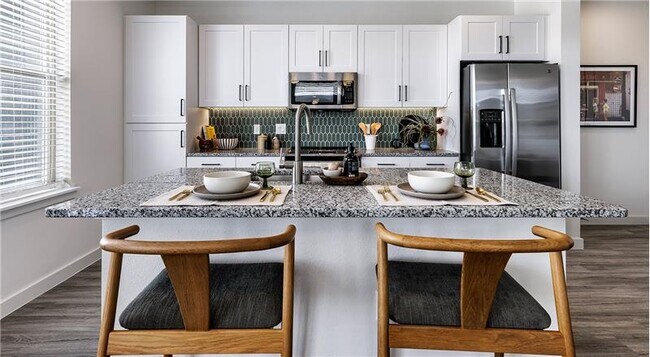 Building Photo - 5902 Westminster Dr