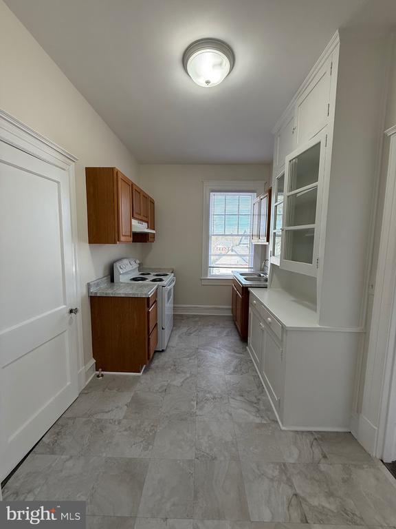 Building Photo - 702 Prince Edward St