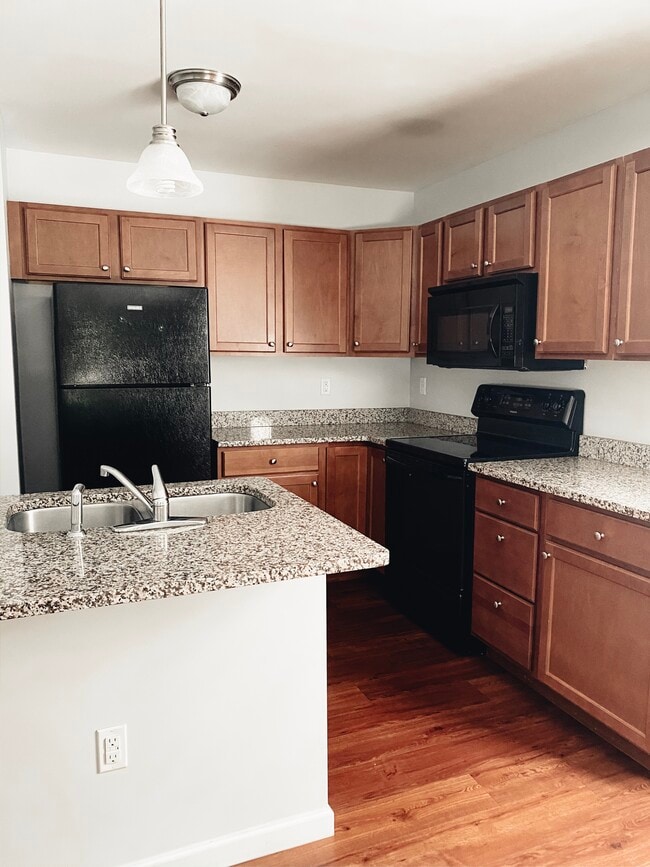 Building Photo - 335 Flat Cove Rd