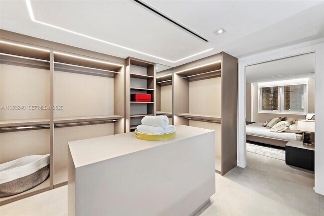 Building Photo - 2301 Collins Ave