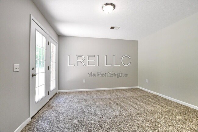 Building Photo - 306 Keeneland Dr