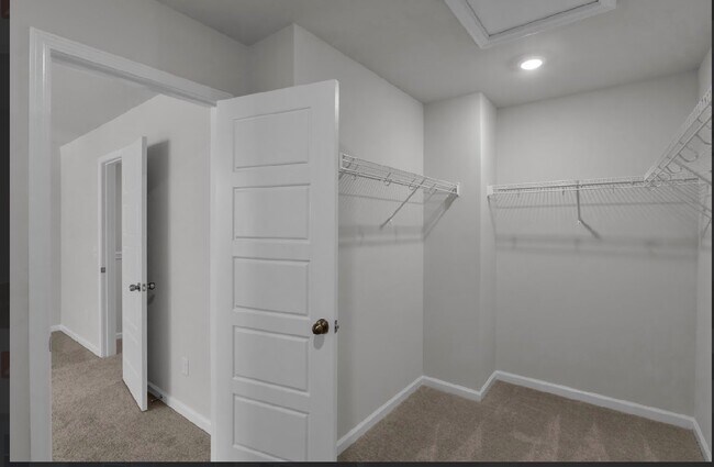 Building Photo - 8740 Silver Perch Ln