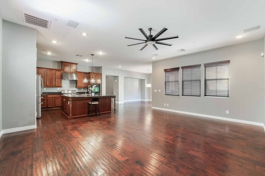 Family room - 3160 Color Palette Ave
