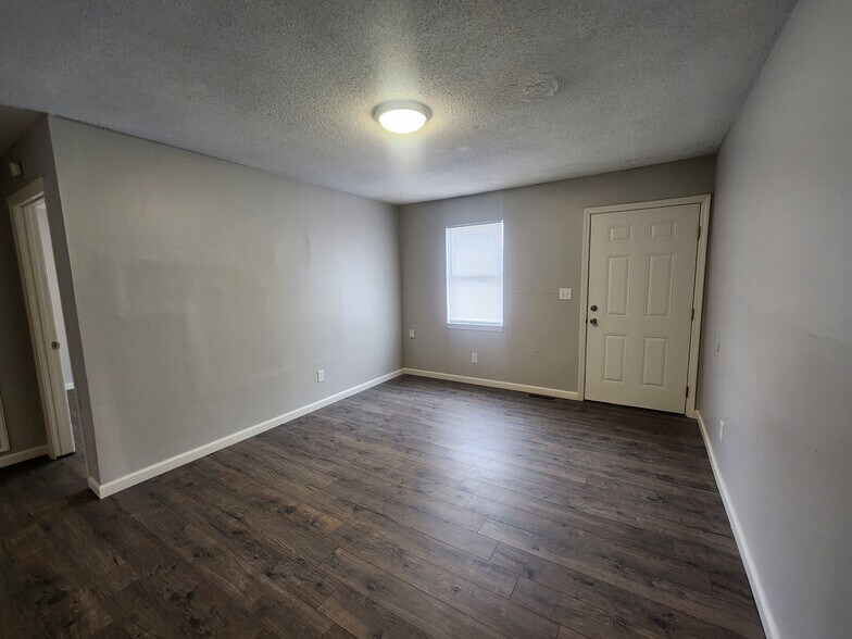 Building Photo - 20 Rossfield Cv