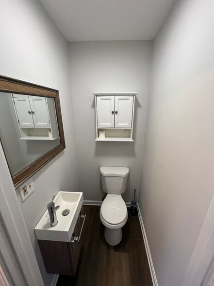 Building Photo - 45 Middle St