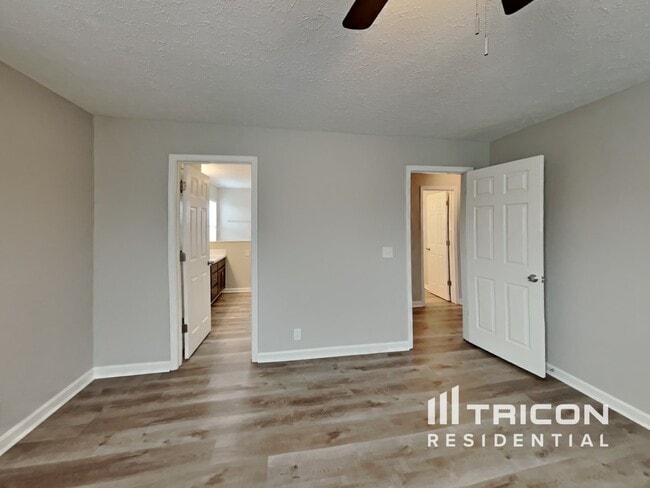 Building Photo - 1022 Ridge Trail