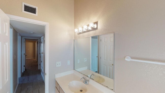 Building Photo - 1108 Coyote Ln