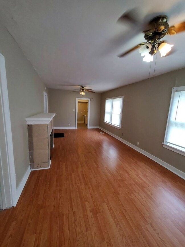 Building Photo - COMING VERY SOON!! Single family home Near...