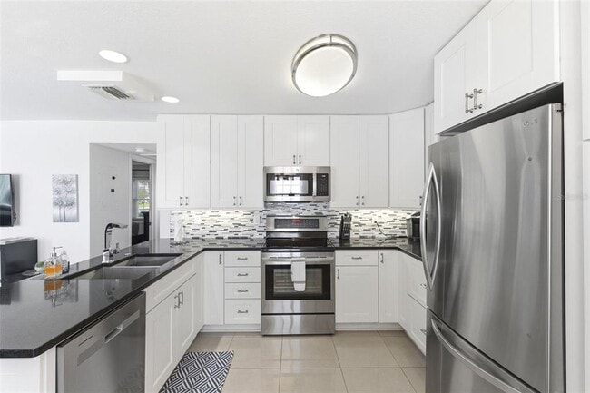 Building Photo - 5280 Coquina Key Dr SE