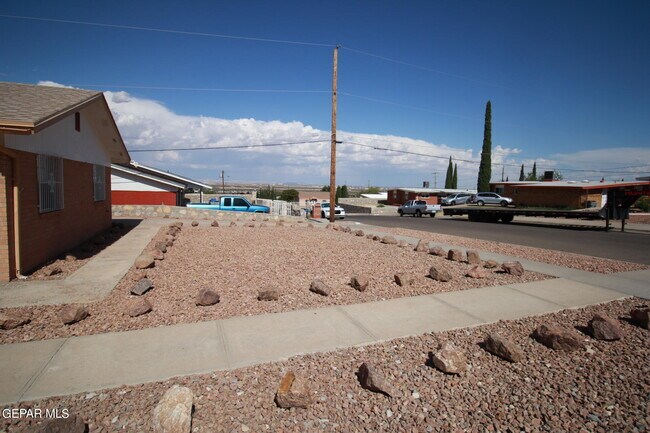 Building Photo - 3615 Olympic Ave