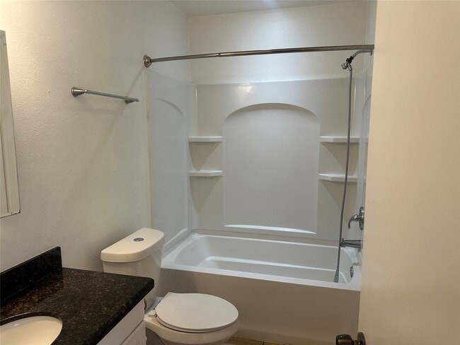 Building Photo - 23335 Tree House Ln