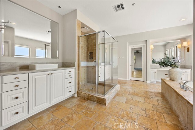 Building Photo - 18558 Oaklawn Ln