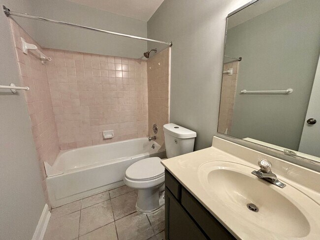 Building Photo - Available August 18th. REMODELED 3 BR/2 BA...