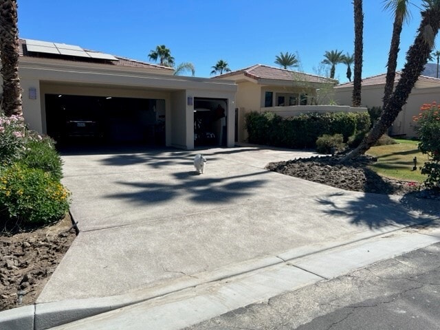 Primary Photo - 75477 Riviera Dr