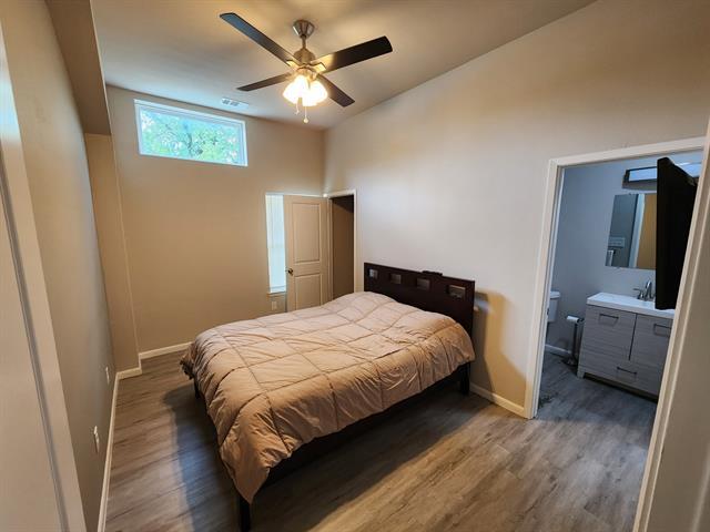 Building Photo - 511 Oakwood Ln