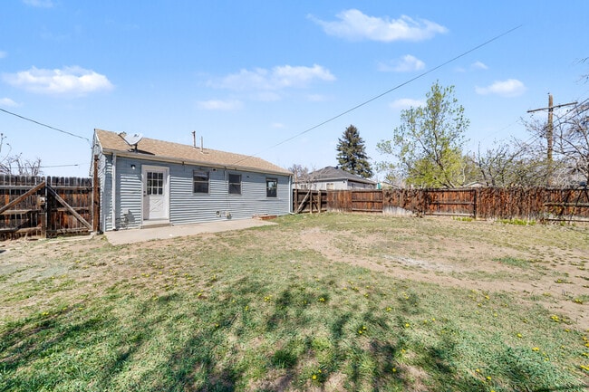 Building Photo - 956 Macon St