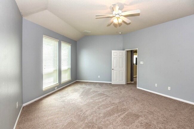 Building Photo - 5827 Annatto Dr