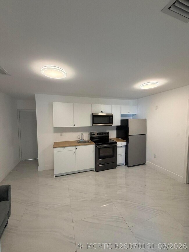 Building Photo - 8211 Biscayne Blvd