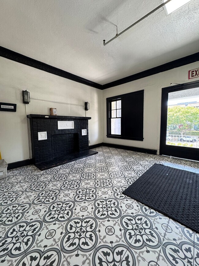Building Photo - 447 S Rampart Blvd
