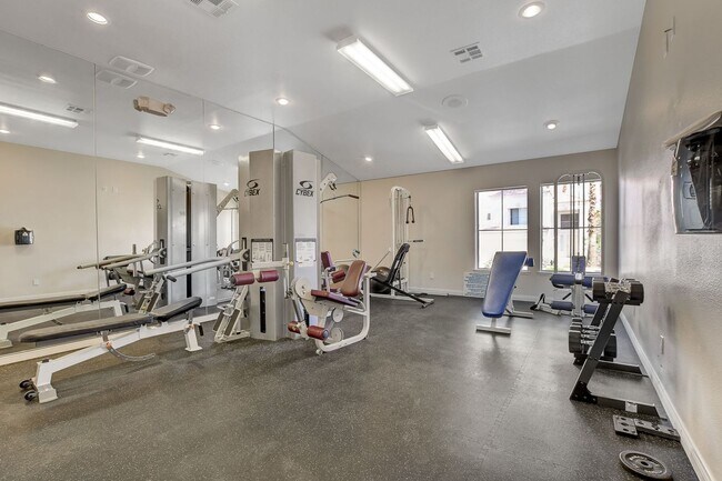 Building Photo - Remodeled Single Story, 4 Bedroom Home in Desert Shores