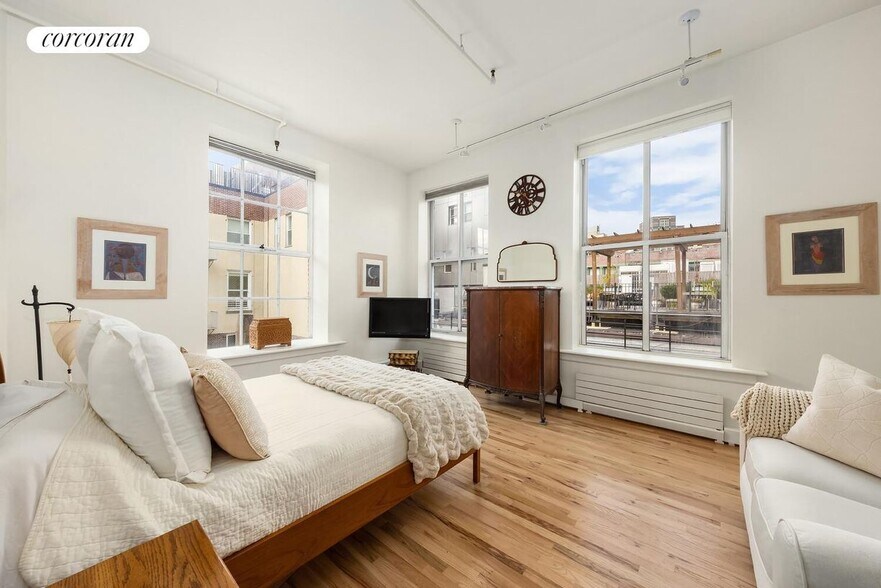 Building Photo - 47 Mercer Street PHA