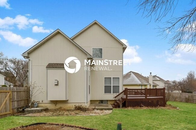 Building Photo - 3 Bedroom Pet-Friendly Home in LEES SUMMIT, MO with Main Street Renewal