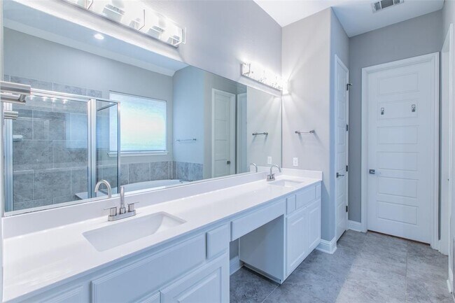 Building Photo - 5121 Cornflower Dr
