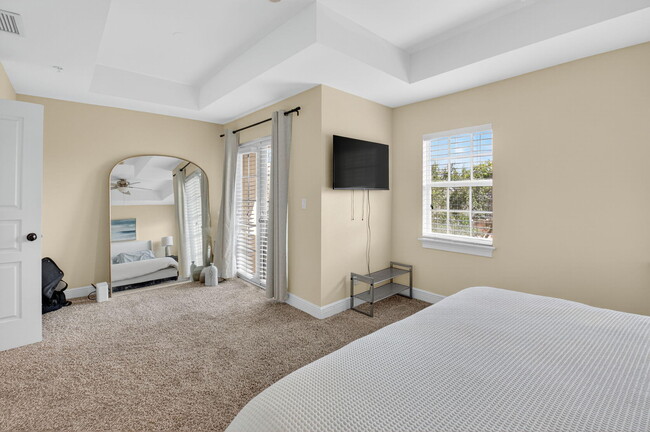 Building Photo - 1054 E Heritage Club Cir