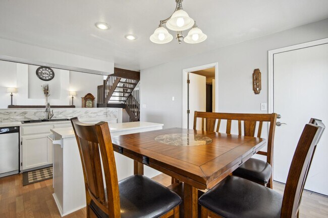Building Photo - 7950 S Garrison Ct