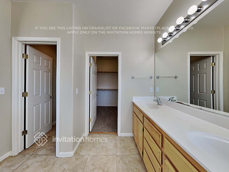 Building Photo - 1331 Oregon Creek Way