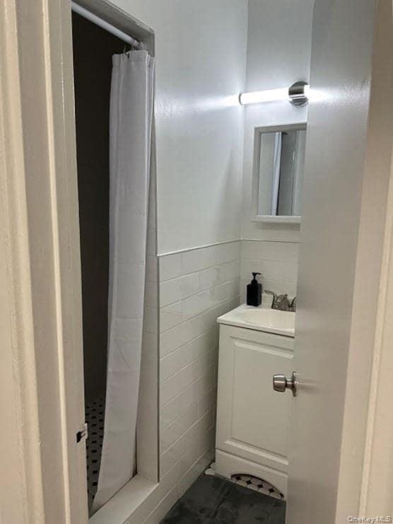 Building Photo - 1133 Midland Ave