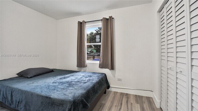 Building Photo - 1441 NE 154th Terrace