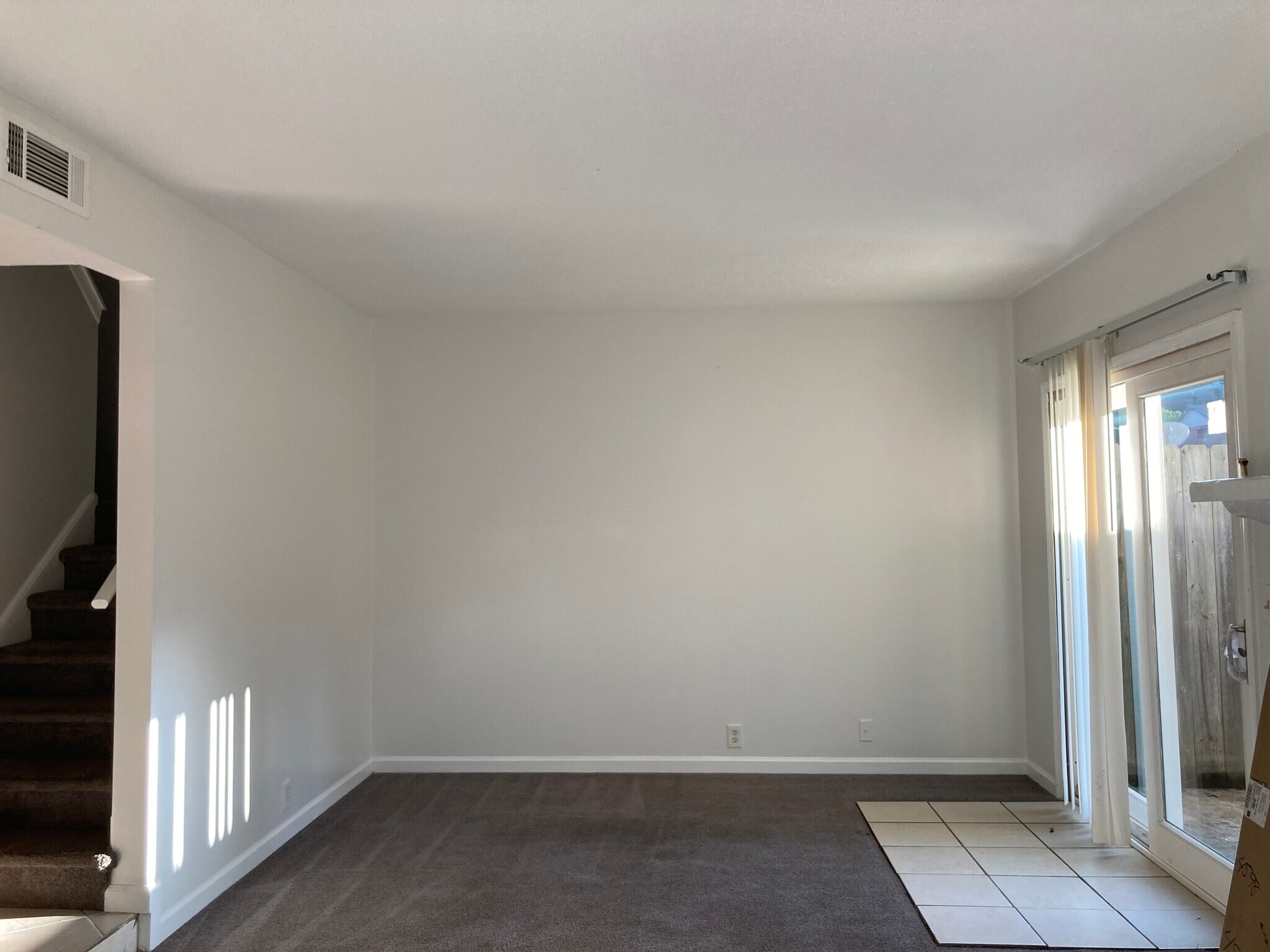 Building Photo - 2022 Oak Park Ln
