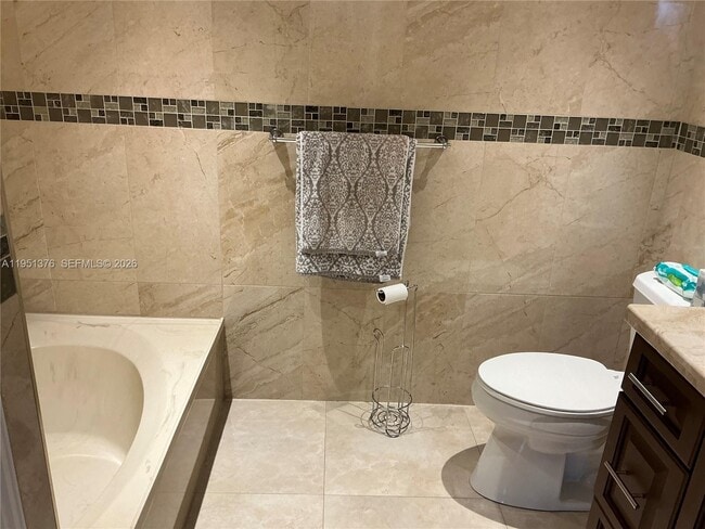 Building Photo - 400 Leslie Dr