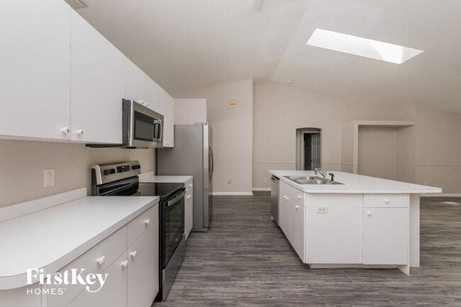 Building Photo - 2920 Tusket Ave