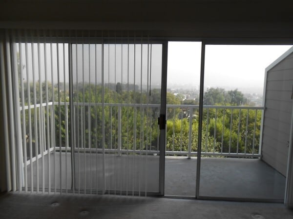 Building Photo - Beautiful remodeled 1 Bed one Bath in  Nor...