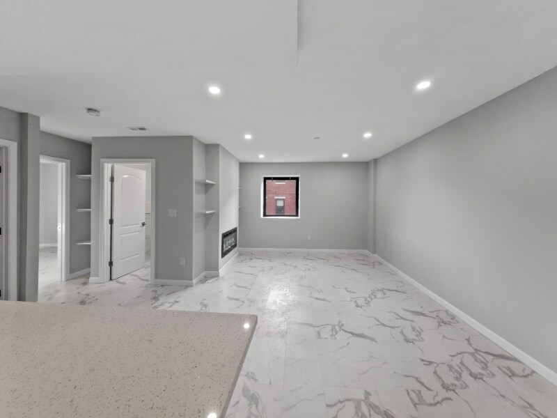 Building Photo - 225-235 Essex St