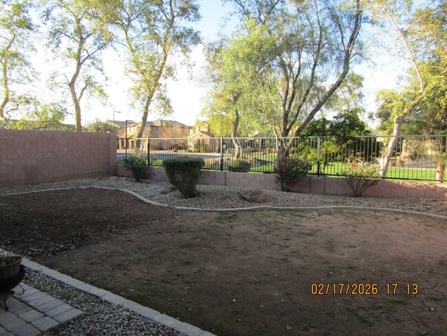 Building Photo - 4 Bedroom home gated community