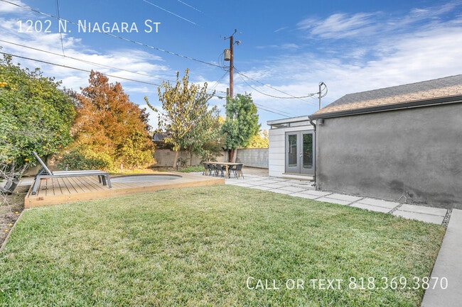 Building Photo - 1202 N Niagara St