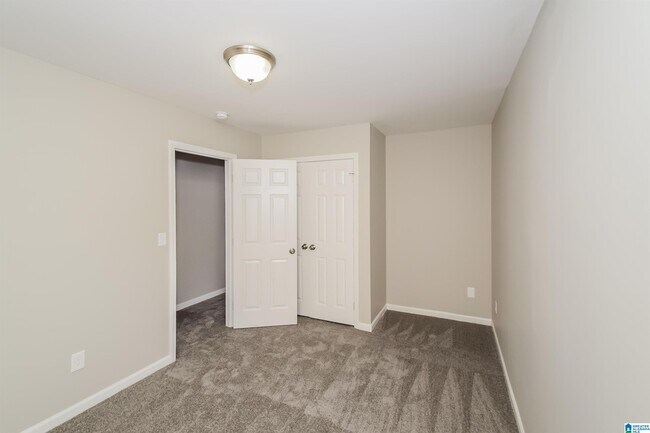 Building Photo - 1232 Riverford Dr